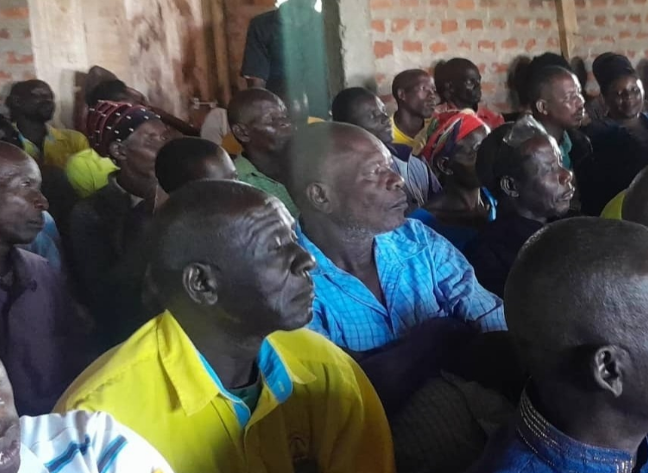 Otafiire +amongi+return+to+oyam+with+your+expired+politics.+dont+smuggle 20250422 103530 0000