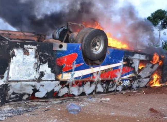 Otafiire+amongi+return+to+oyam+with+your+expired+politics.+dont+smuggle+ 20250513 155712 0000