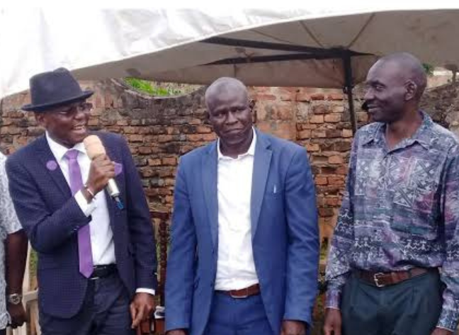 Otafiire+amongi+return+to+oyam+with+your+expired+politics.+dont+smuggle+ 20250519 102423 0000