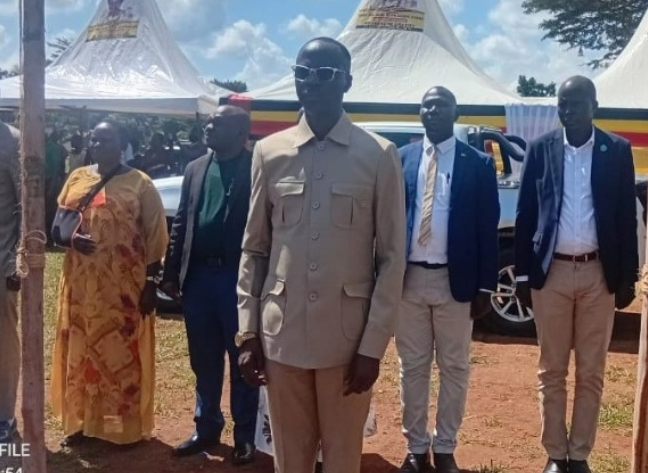 Otafiire+amongi+return+to+oyam+with+your+expired+politics.+dont+smuggle+ 20250829 144700 0000