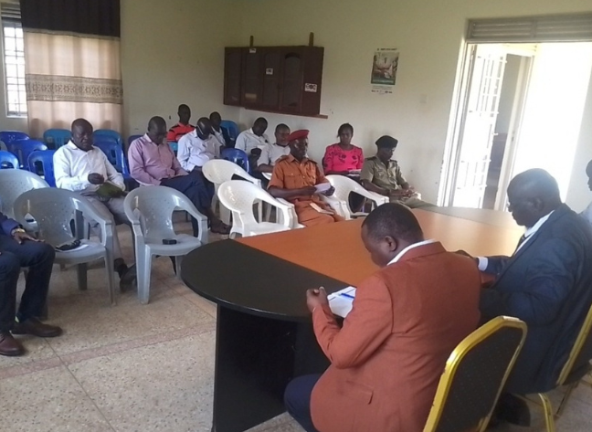 Otafiire+amongi+return+to+oyam+with+your+expired+politics.+dont+smuggle+ 20250925 130337 0000