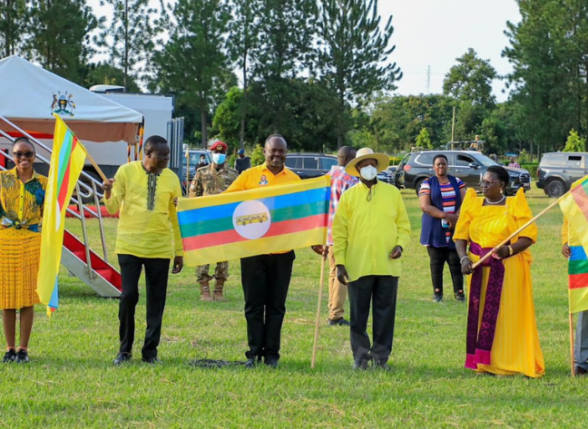 Otafiire+amongi+return+to+oyam+with+your+expired+politics.+dont+smuggle+ 20251002 100440 0000