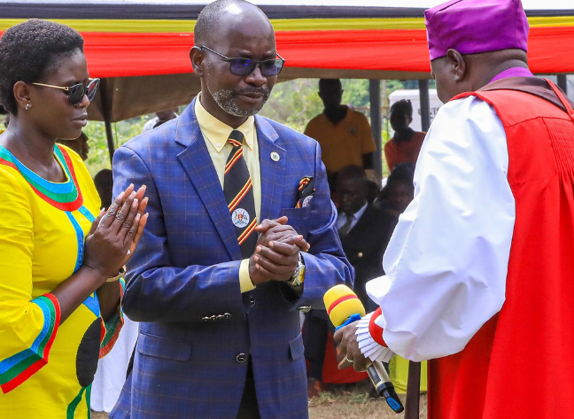 Otafiire+Amongi+return+to+Oyam+with+your+expired+politics.+Dont+smuggle+ 20260201 162430