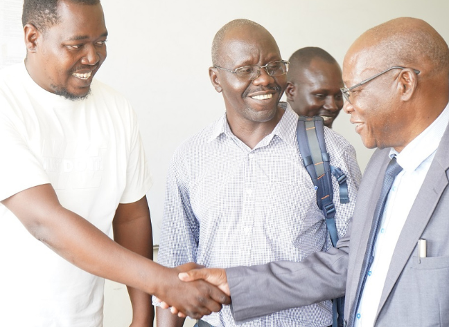 Otafiire+amongi+return+to+oyam+with+your+expired+politics.+dont+smuggle+ 20251003 194700 0000